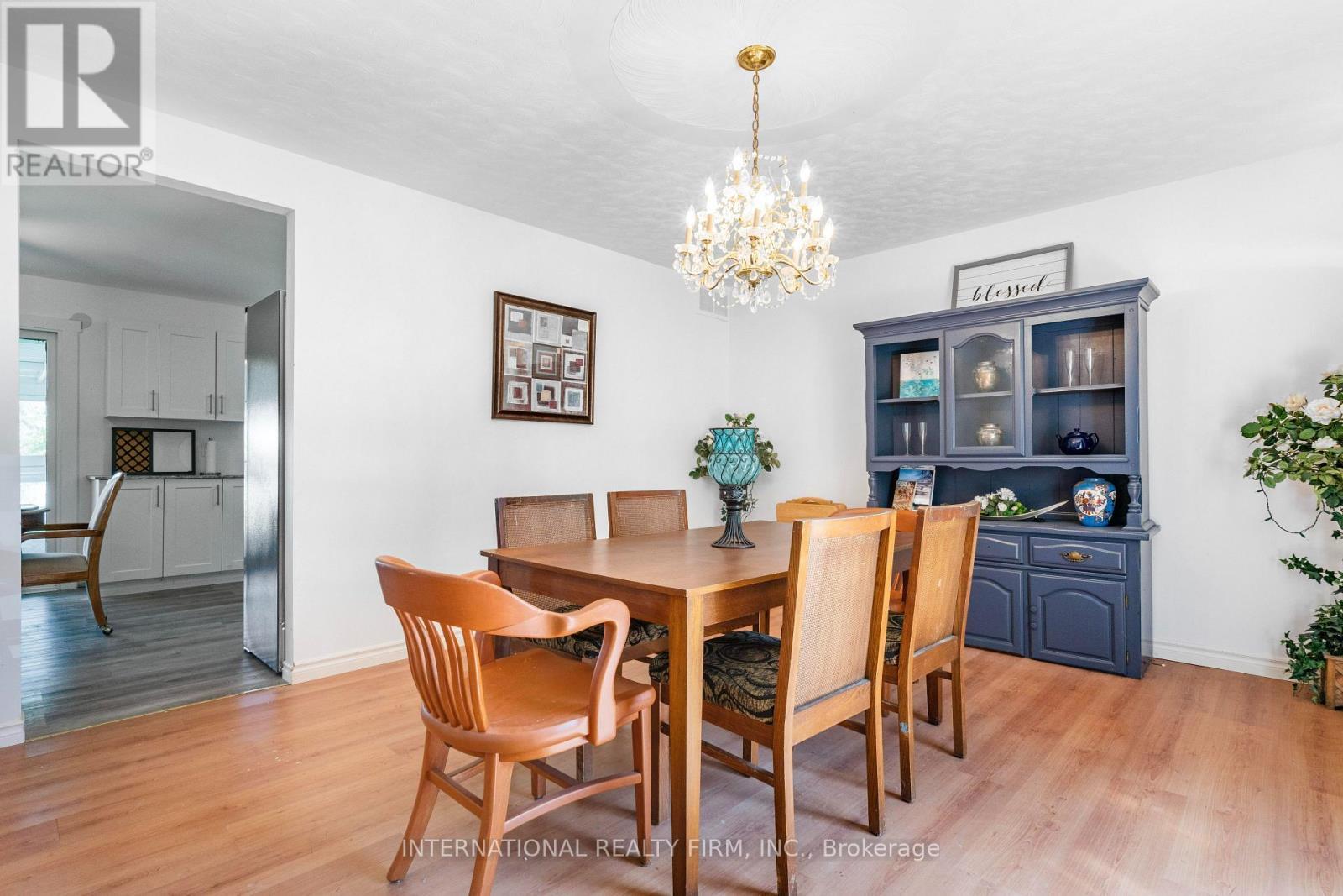 100 O'Reilly Lane, Kawartha Lakes, ON - Indoor Photo Showing Dining Room