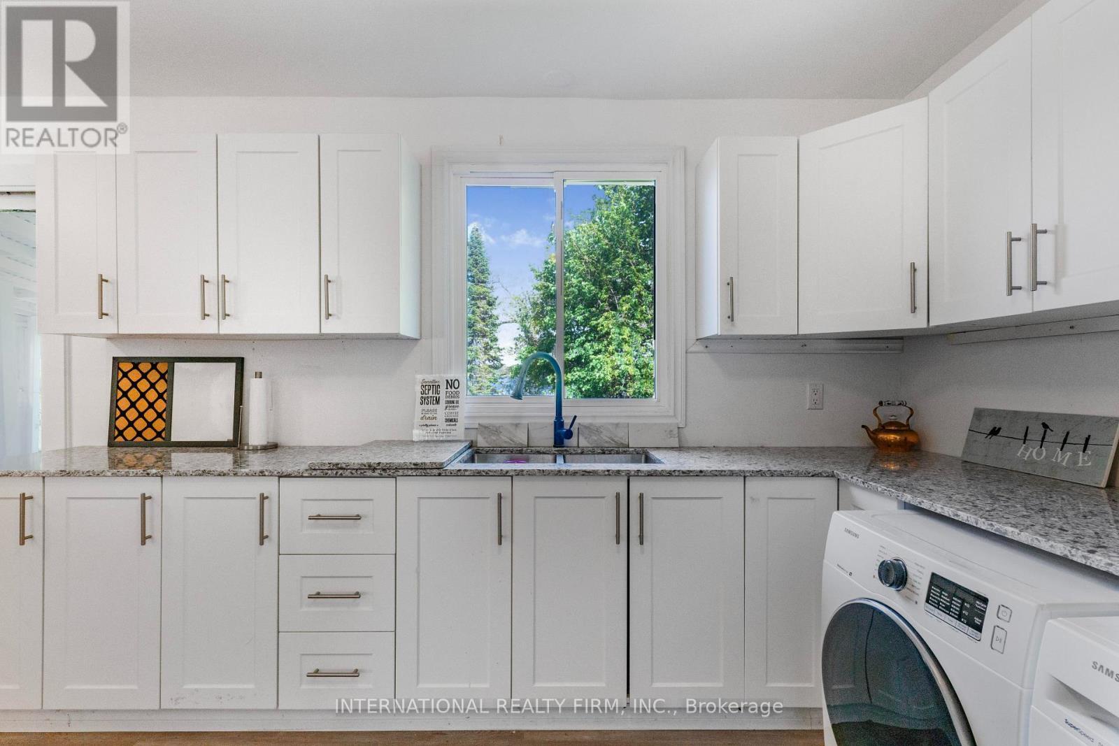 100 O'Reilly Lane, Kawartha Lakes, ON - Indoor Photo Showing Other Room