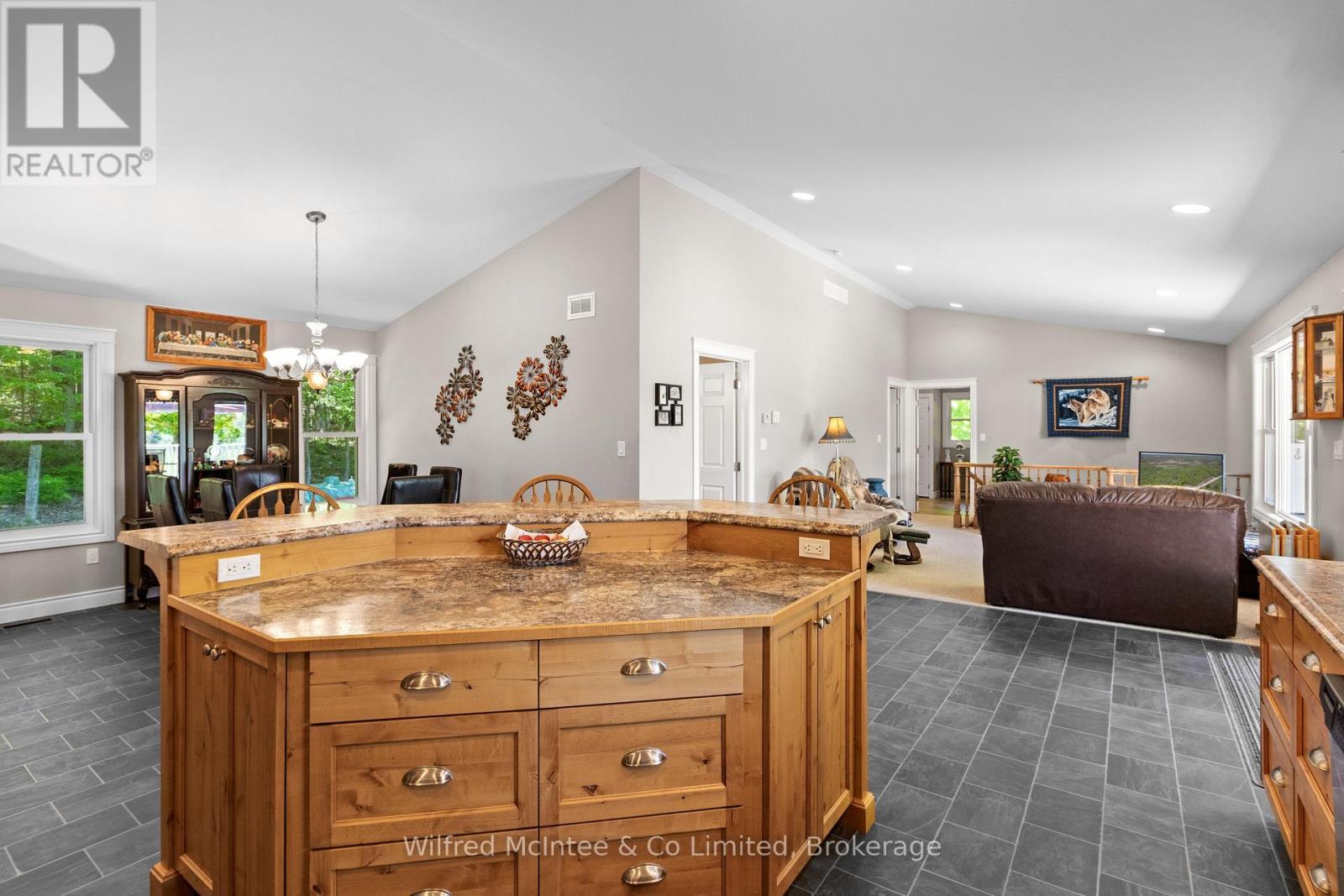622829 Moto Park Road, Chatsworth, ON - Indoor