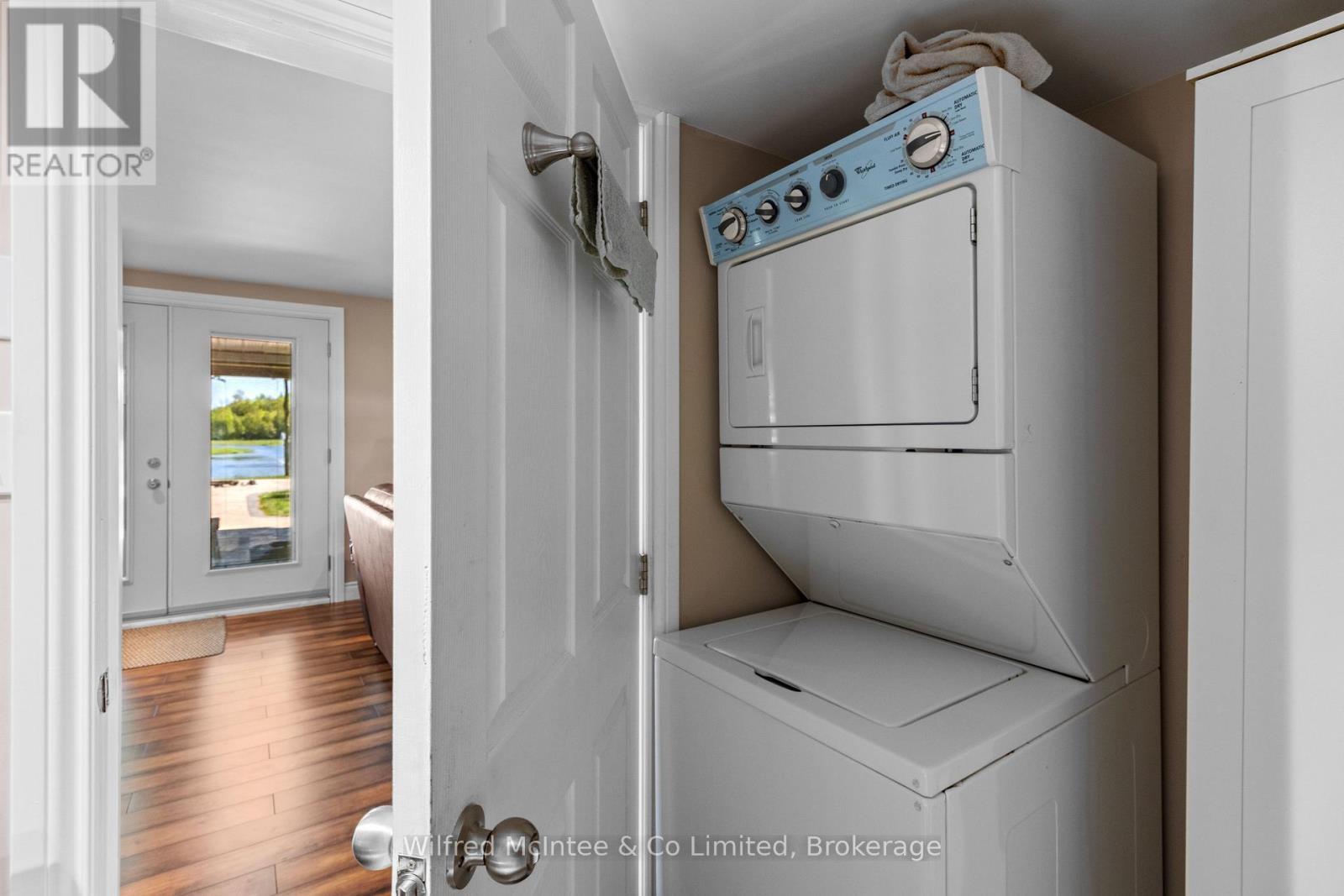 622829 Moto Park Road, Chatsworth, ON - Indoor Photo Showing Laundry Room