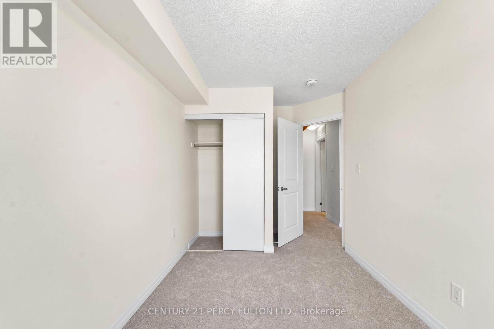 15 - 10 Liben Way E, Toronto, ON - Indoor Photo Showing Other Room