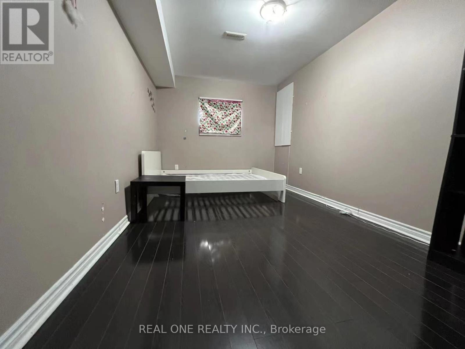 5292 Longhouse Crescent, Mississauga, ON - Indoor Photo Showing Other Room