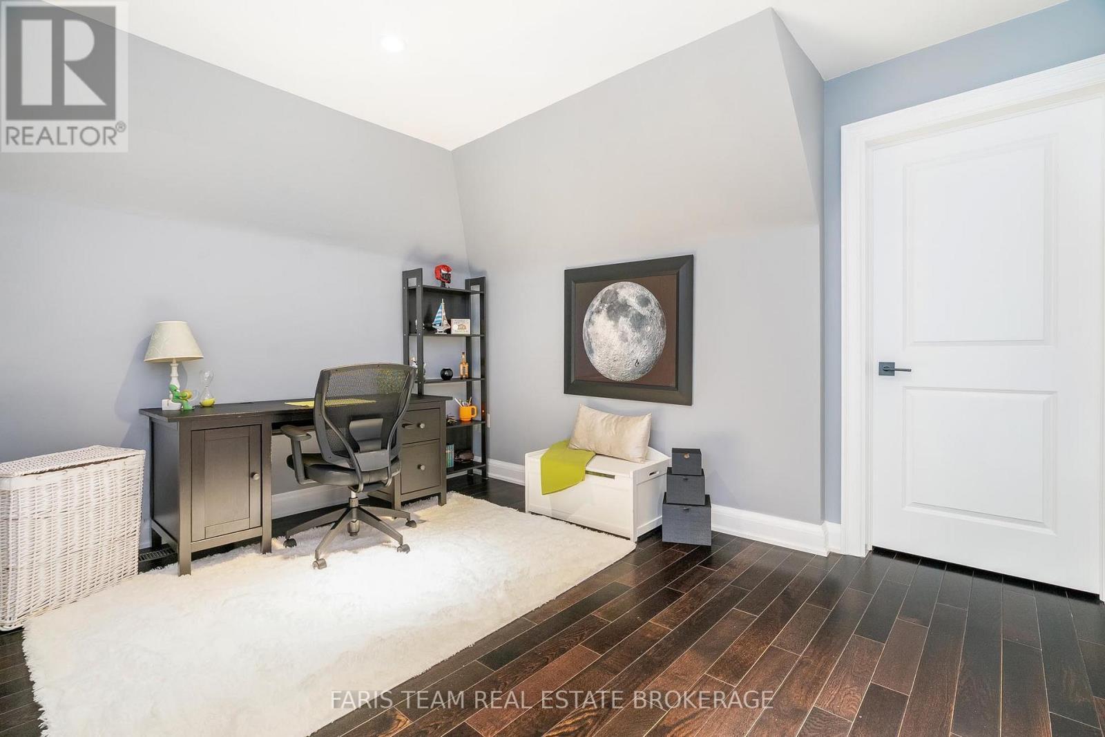 400 Lloyd'S Lane, King, ON