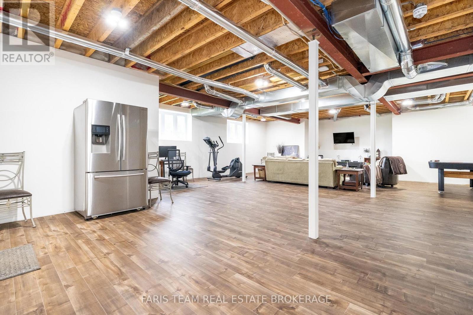 400 Lloyd'S Lane, King, ON
