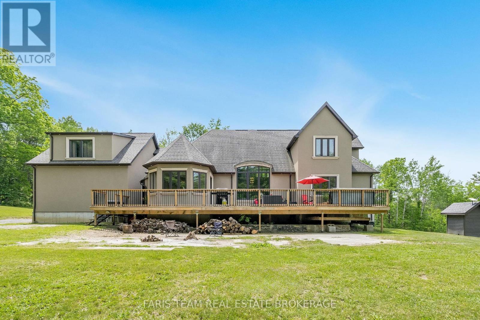 400 Lloyd'S Lane, King, ON