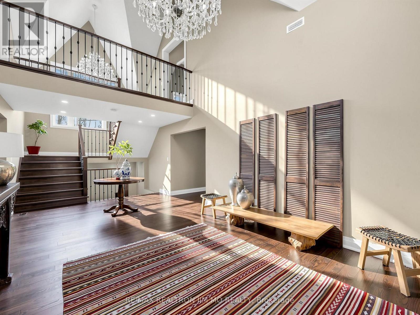 1785 Davis Drive W, King, ON
