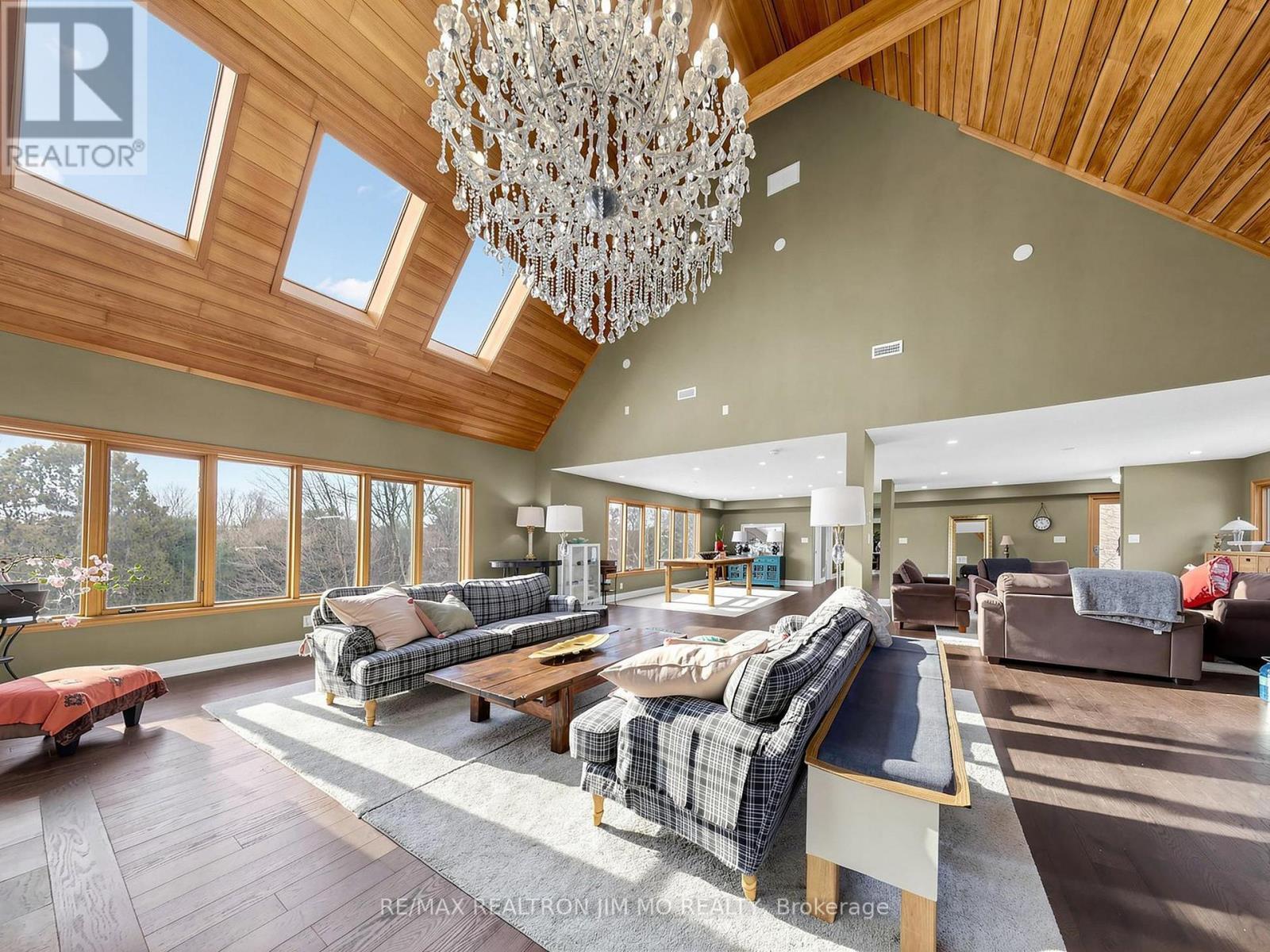 1785 Davis Drive W, King, ON