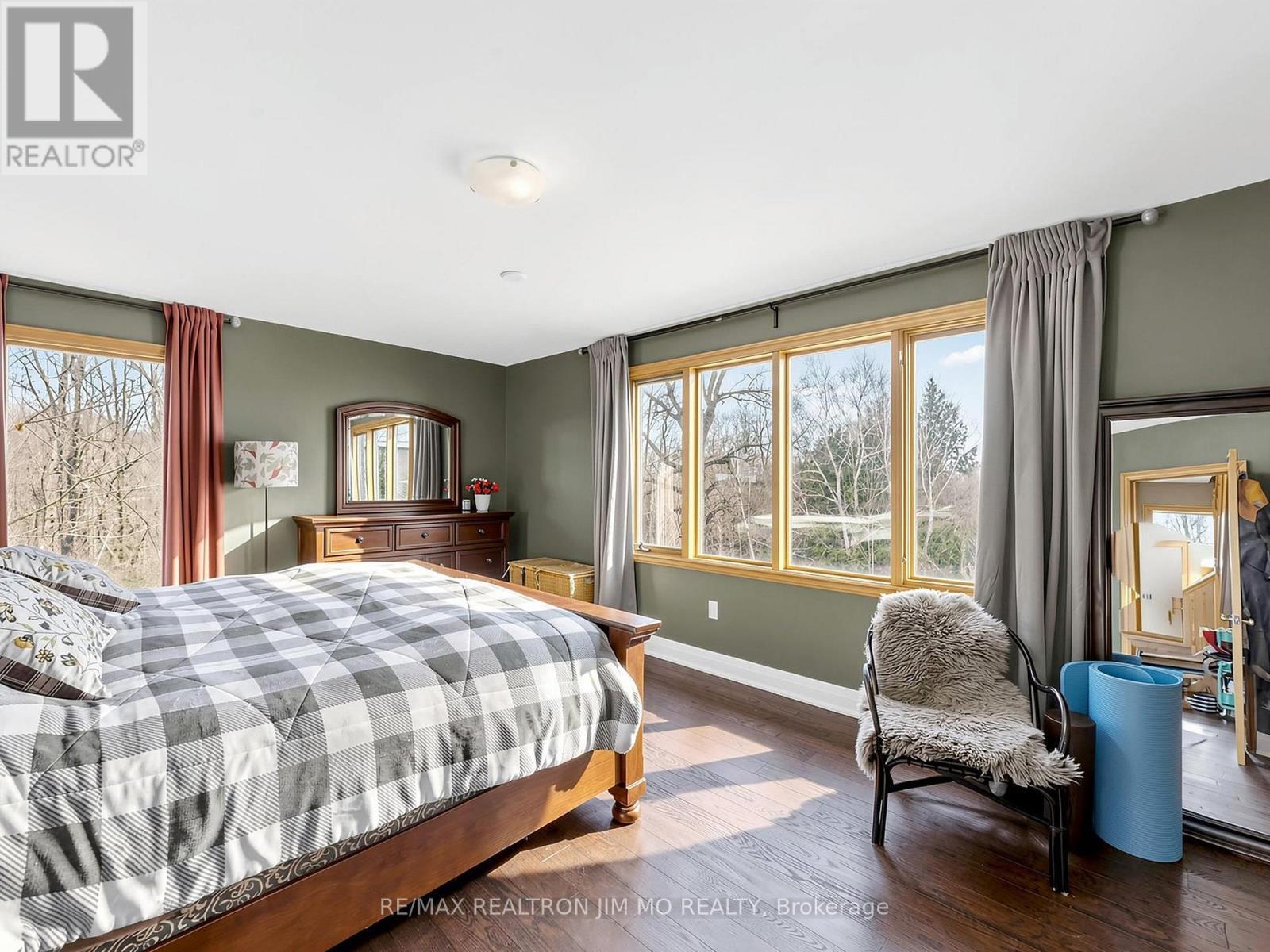 1785 Davis Drive W, King, ON