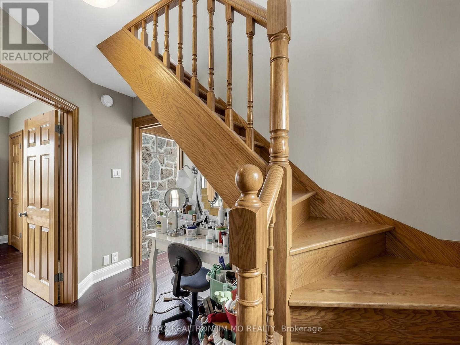 1785 Davis Drive W, King, ON