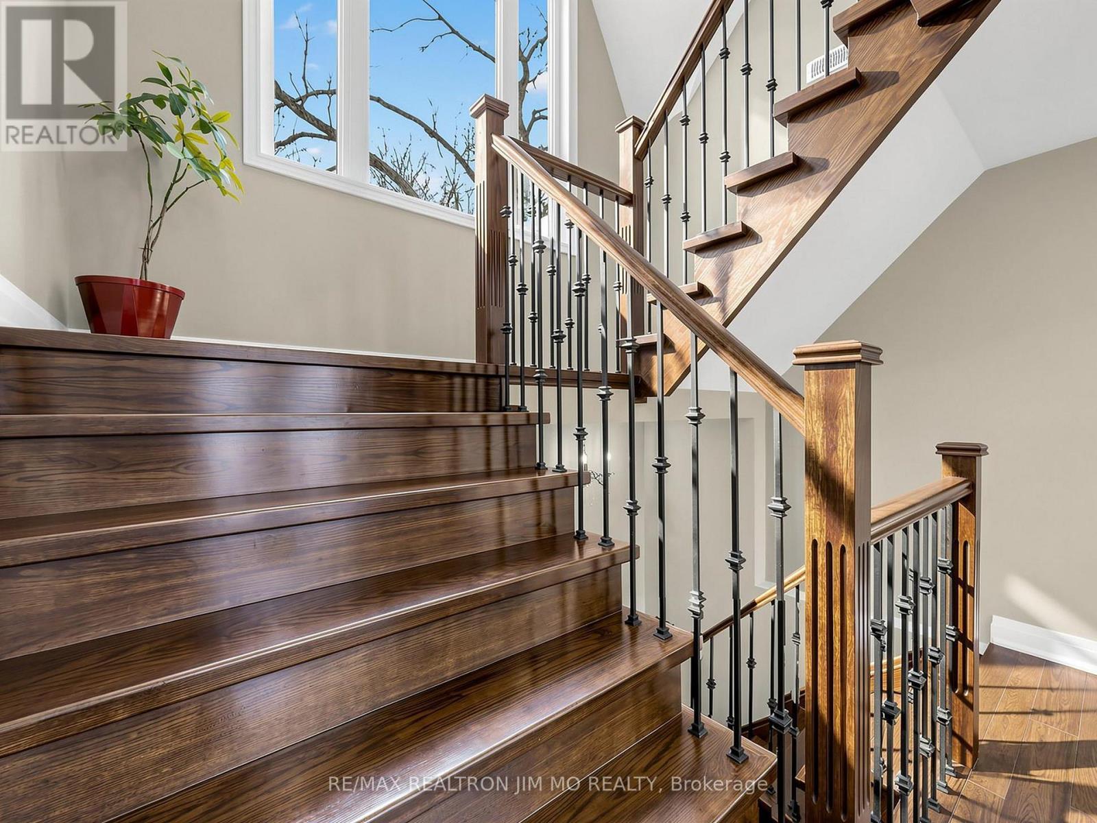 1785 Davis Drive W, King, ON