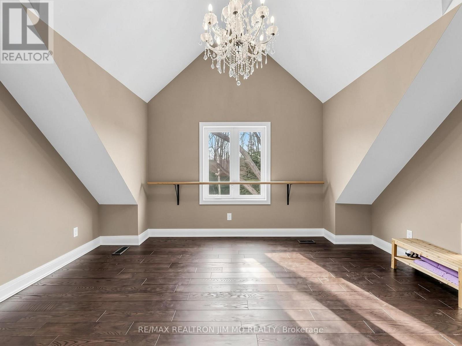 1785 Davis Drive W, King, ON