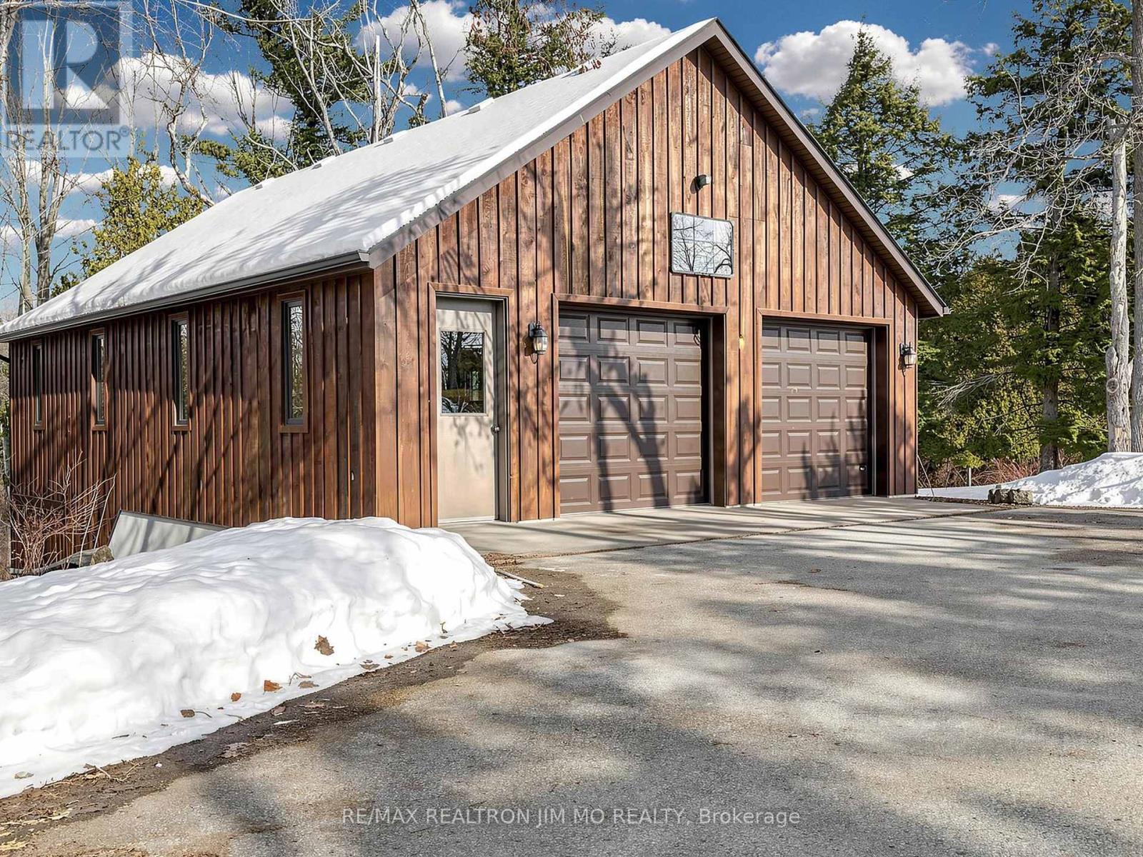 1785 Davis Drive W, King, ON