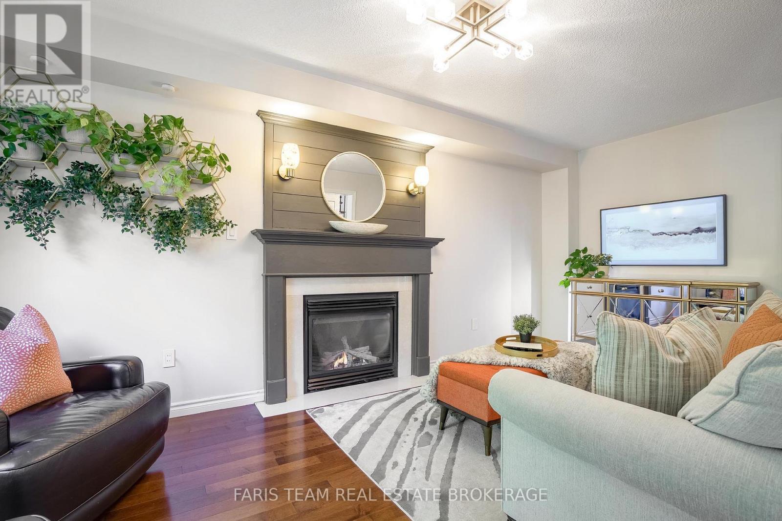 46 Bell Street, Barrie, ON