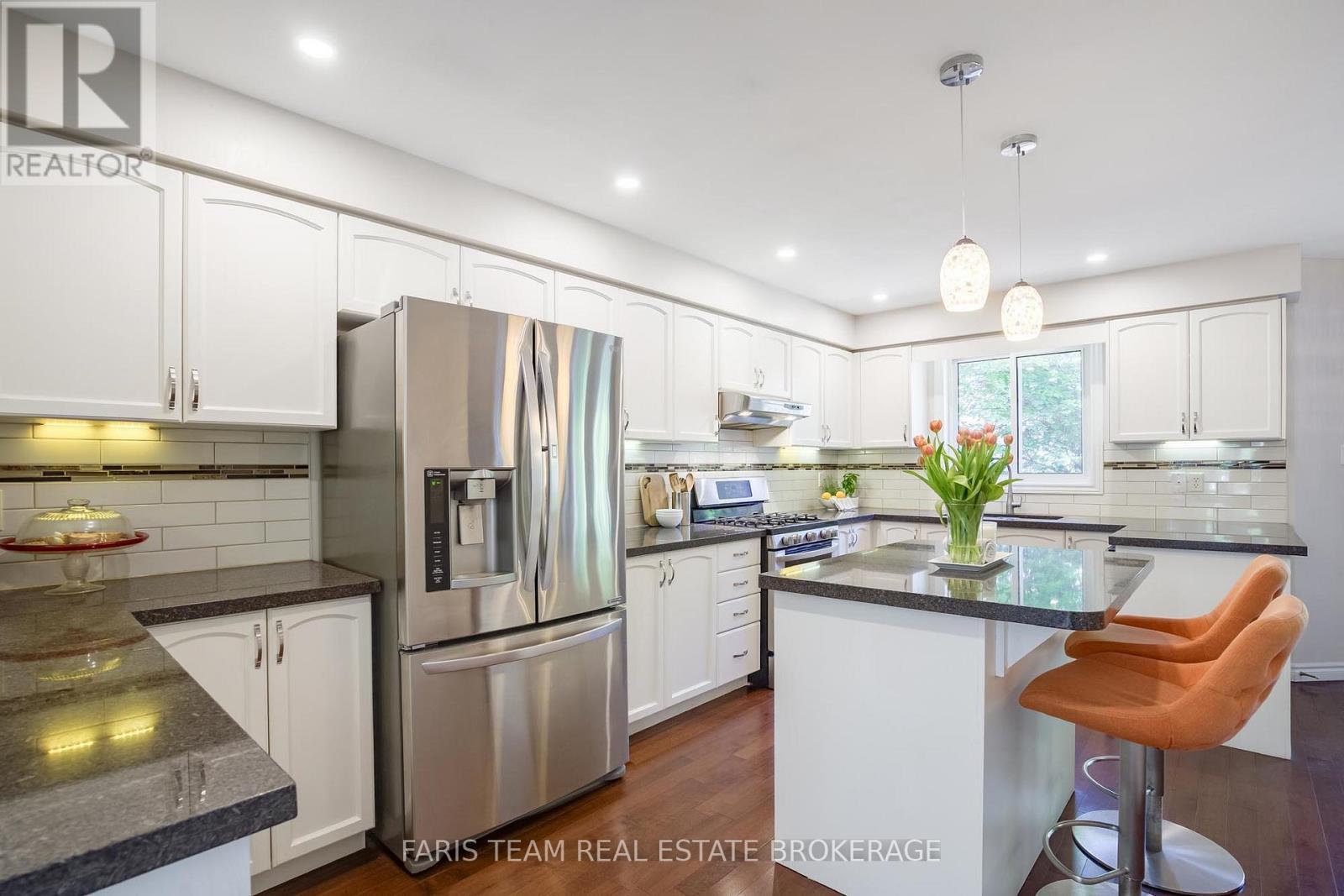 46 Bell Street, Barrie, ON