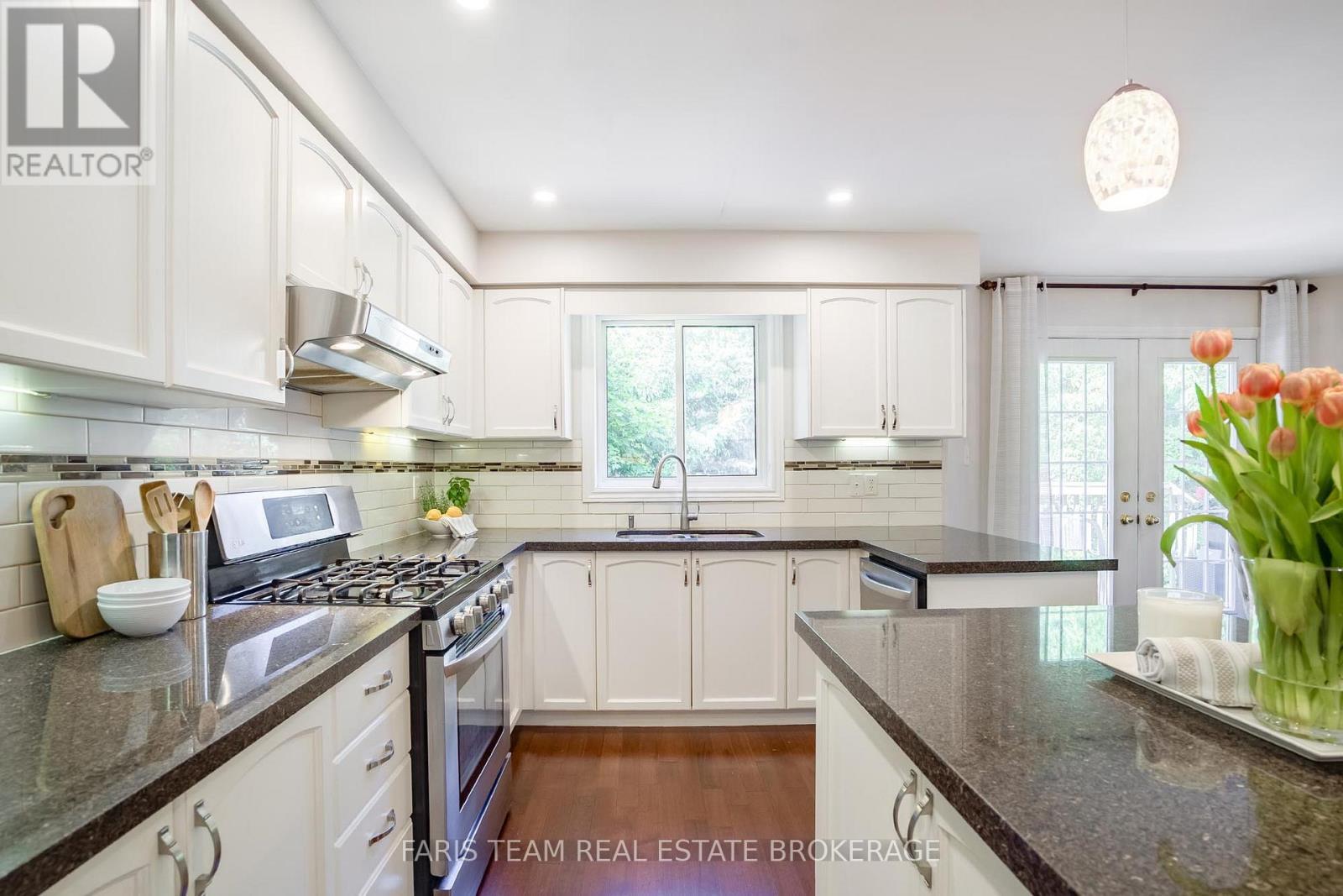 46 Bell Street, Barrie, ON