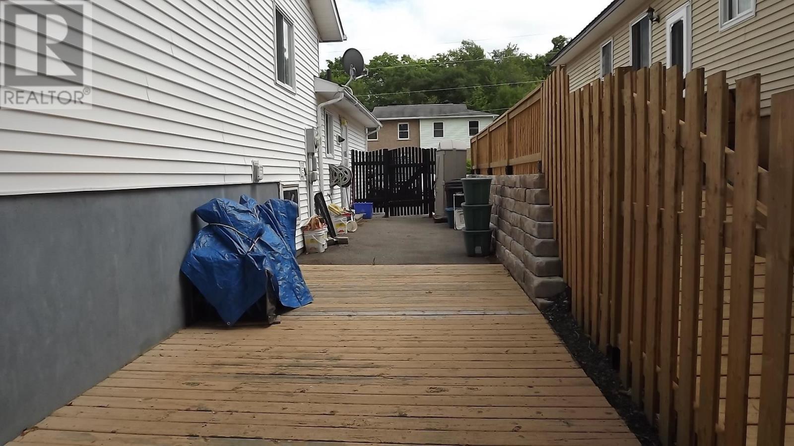 7 Feltz Rd, Elliot Lake, ON