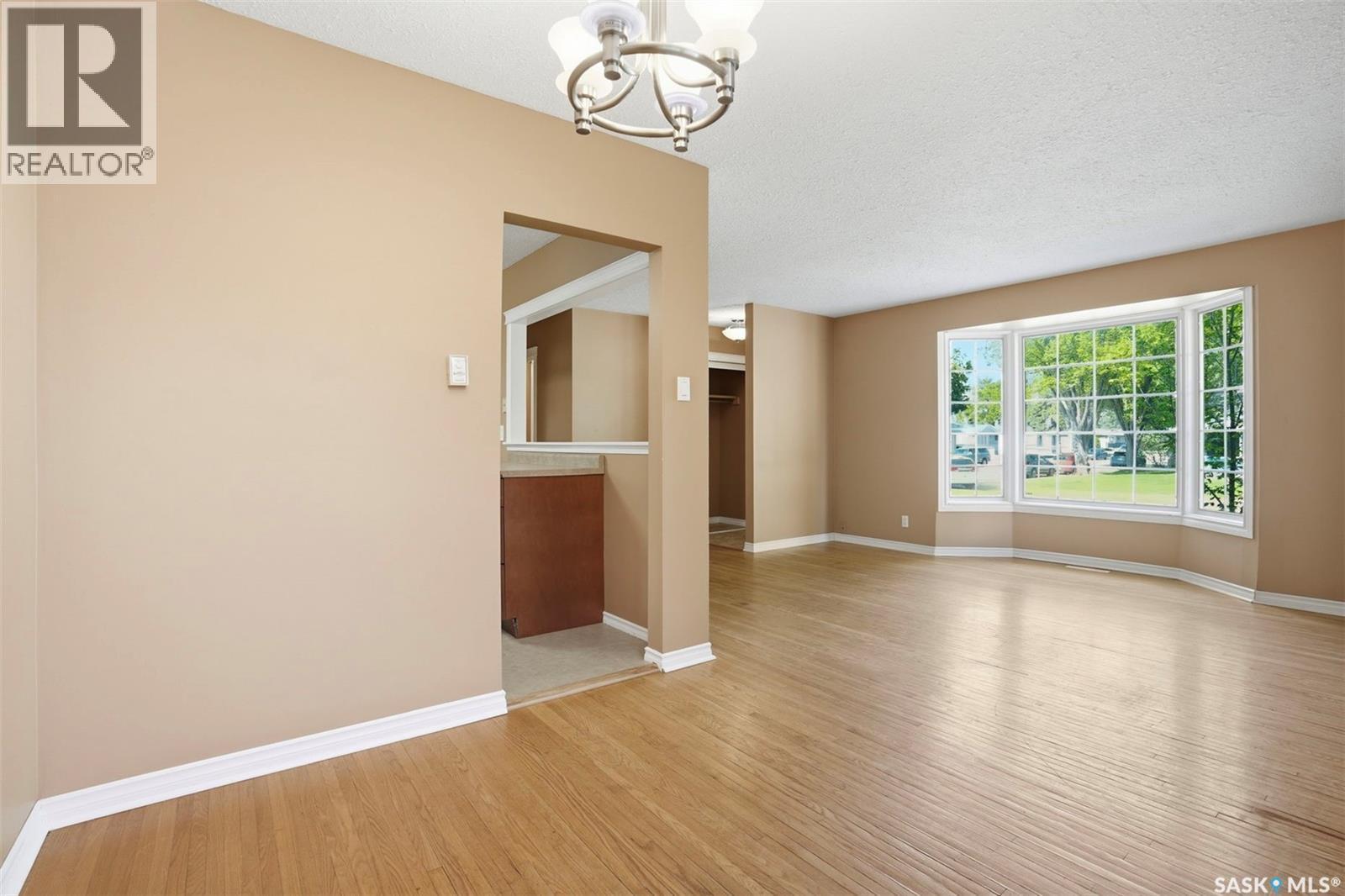 2019 Louise Avenue, Saskatoon, SK
