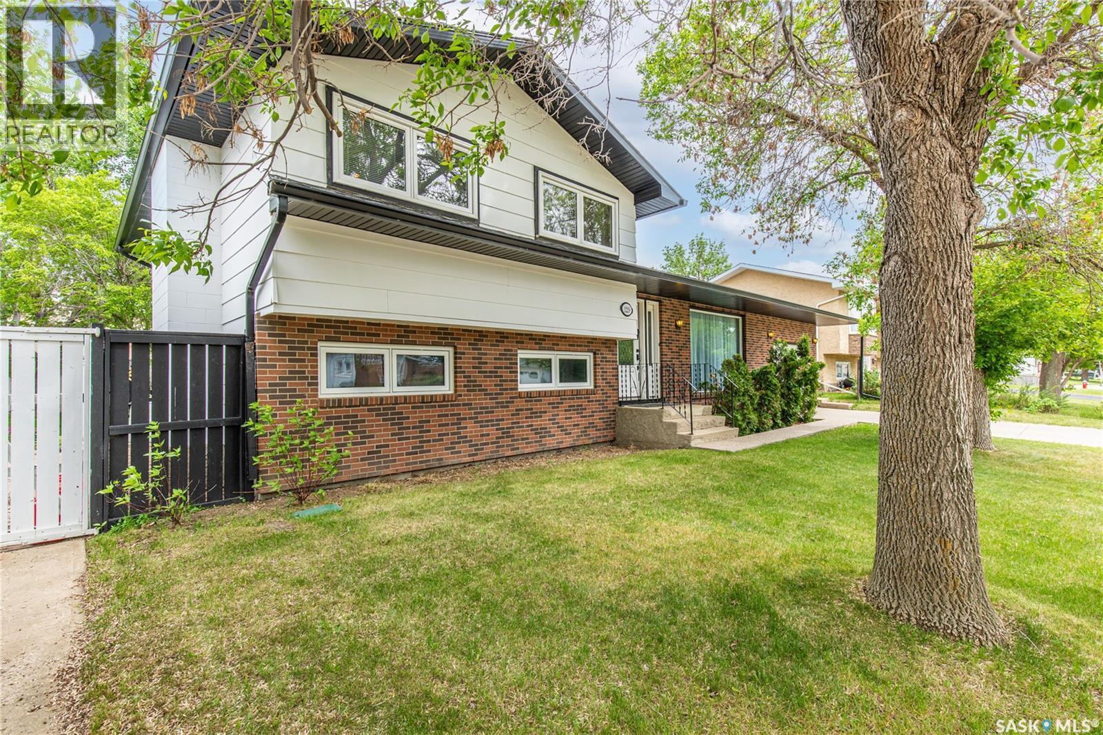 1229 Pascoe Drive W, Moose Jaw, SK