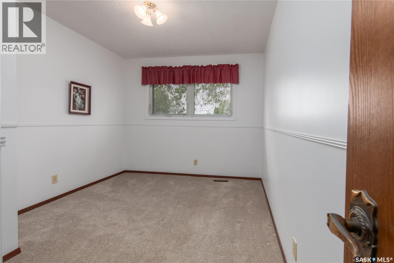1229 Pascoe Drive W, Moose Jaw, SK