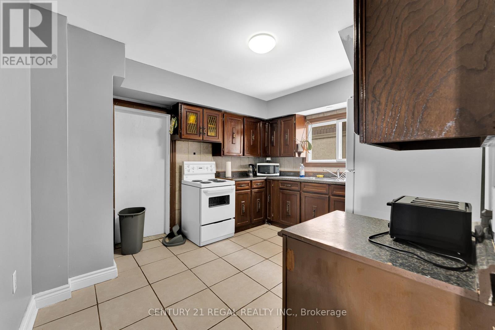 942 Tecumseh Road E, Windsor, ON