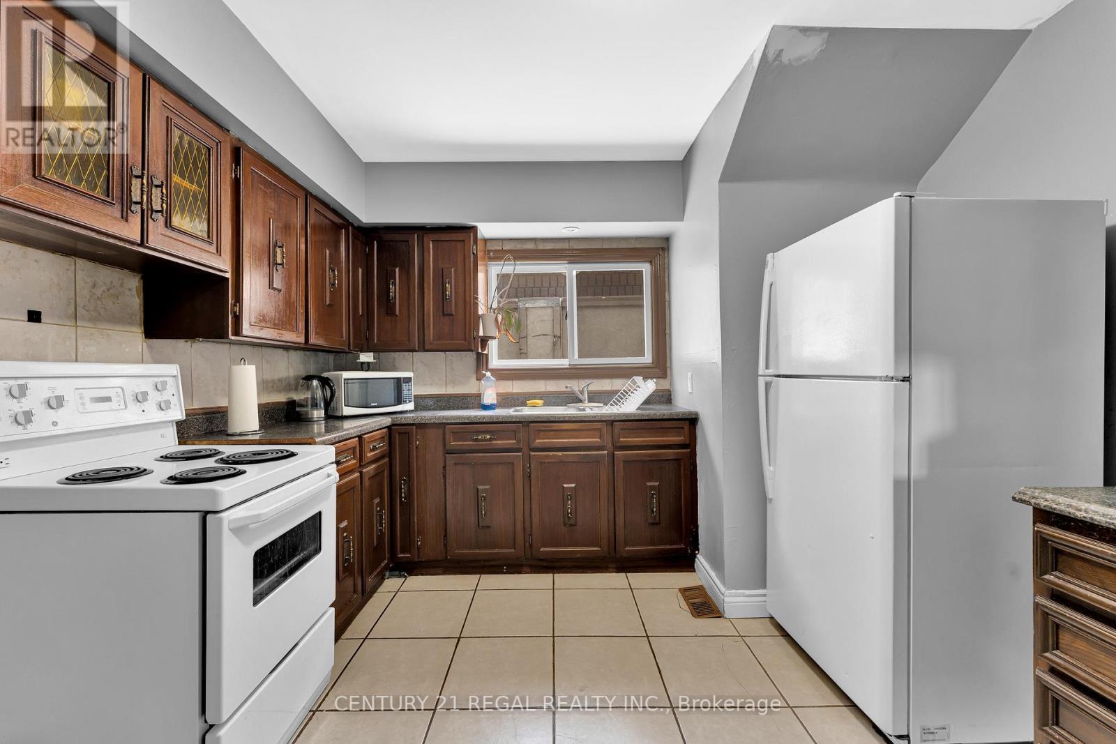 942 Tecumseh Road E, Windsor, ON