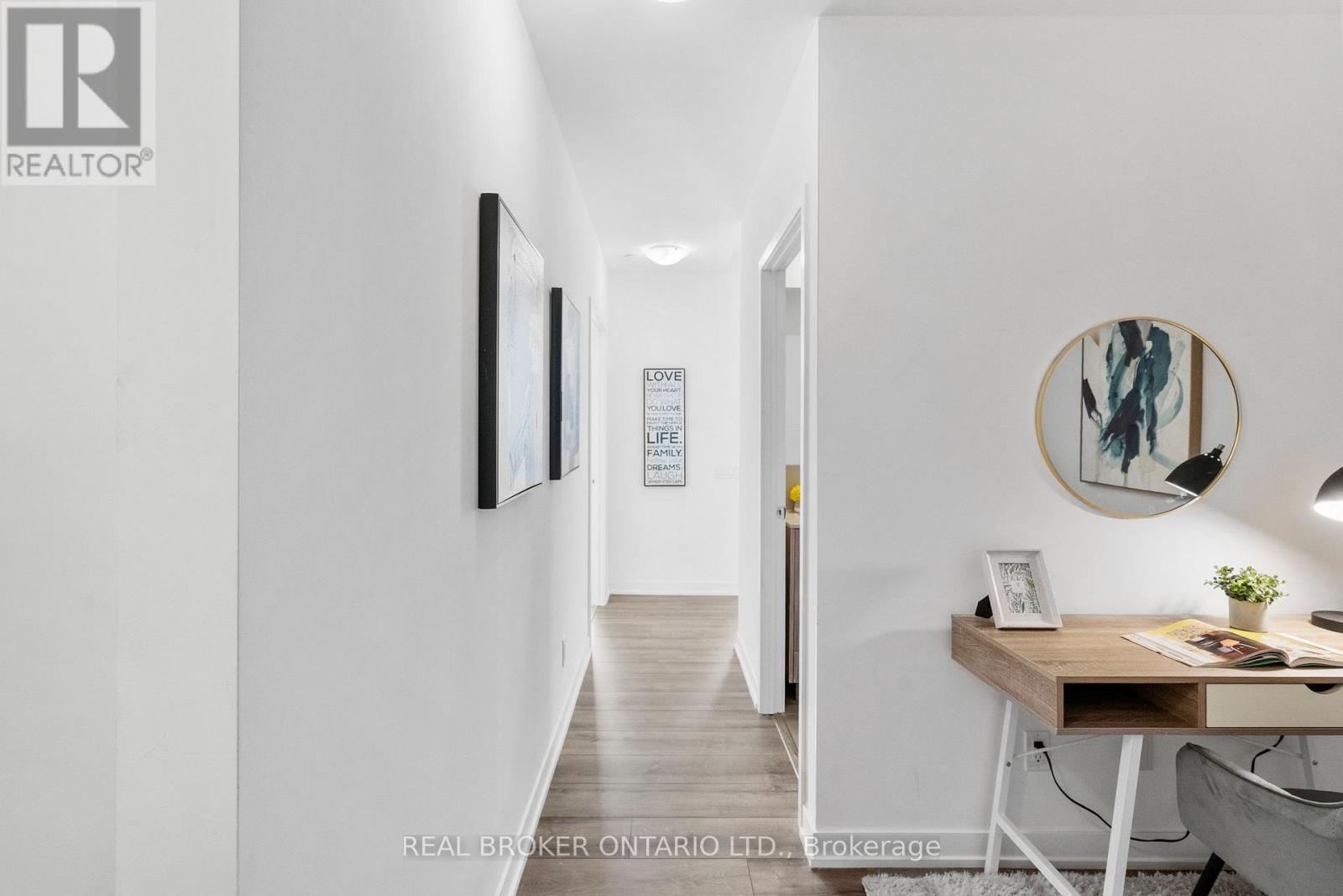 Unit Hallway - 920 - 1787 St Clair Avenue W, Toronto, ON