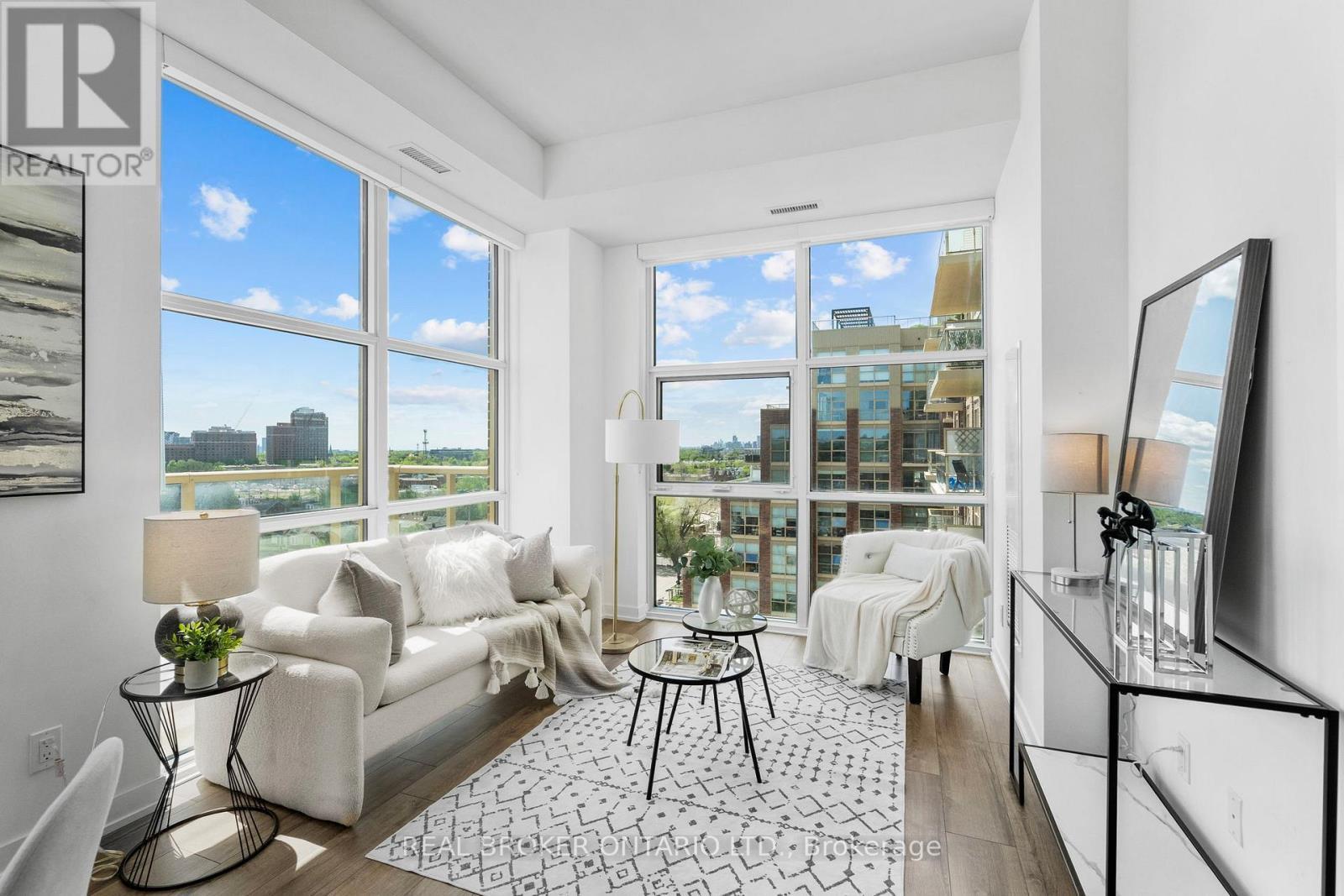 Living Ro - 920 - 1787 St Clair Avenue W, Toronto, ON