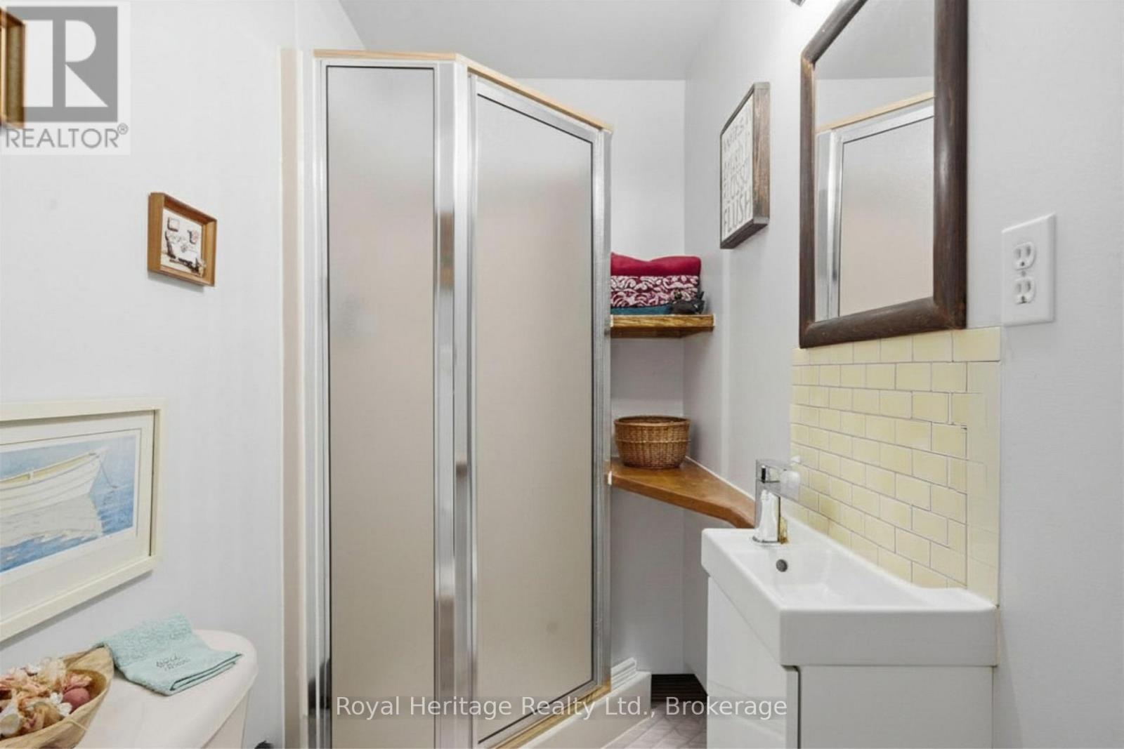 9312 Danforth Road, Hamilton Township, ON
