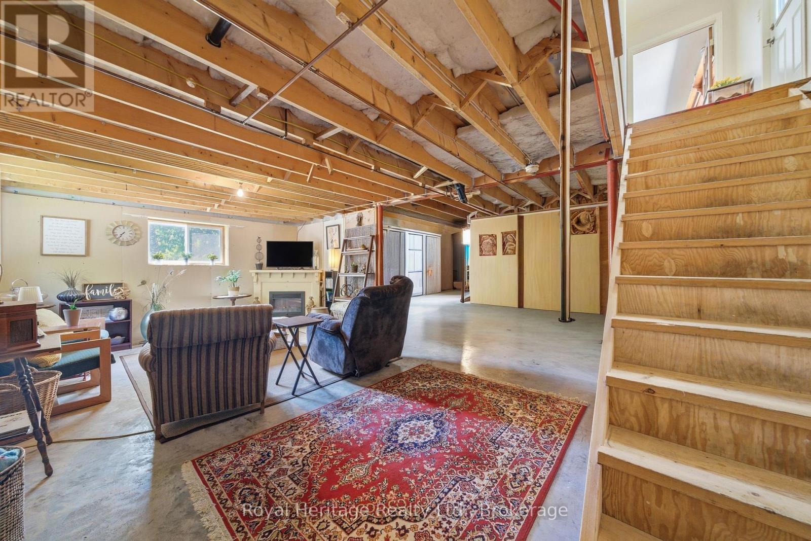 9312 Danforth Road, Hamilton Township, ON
