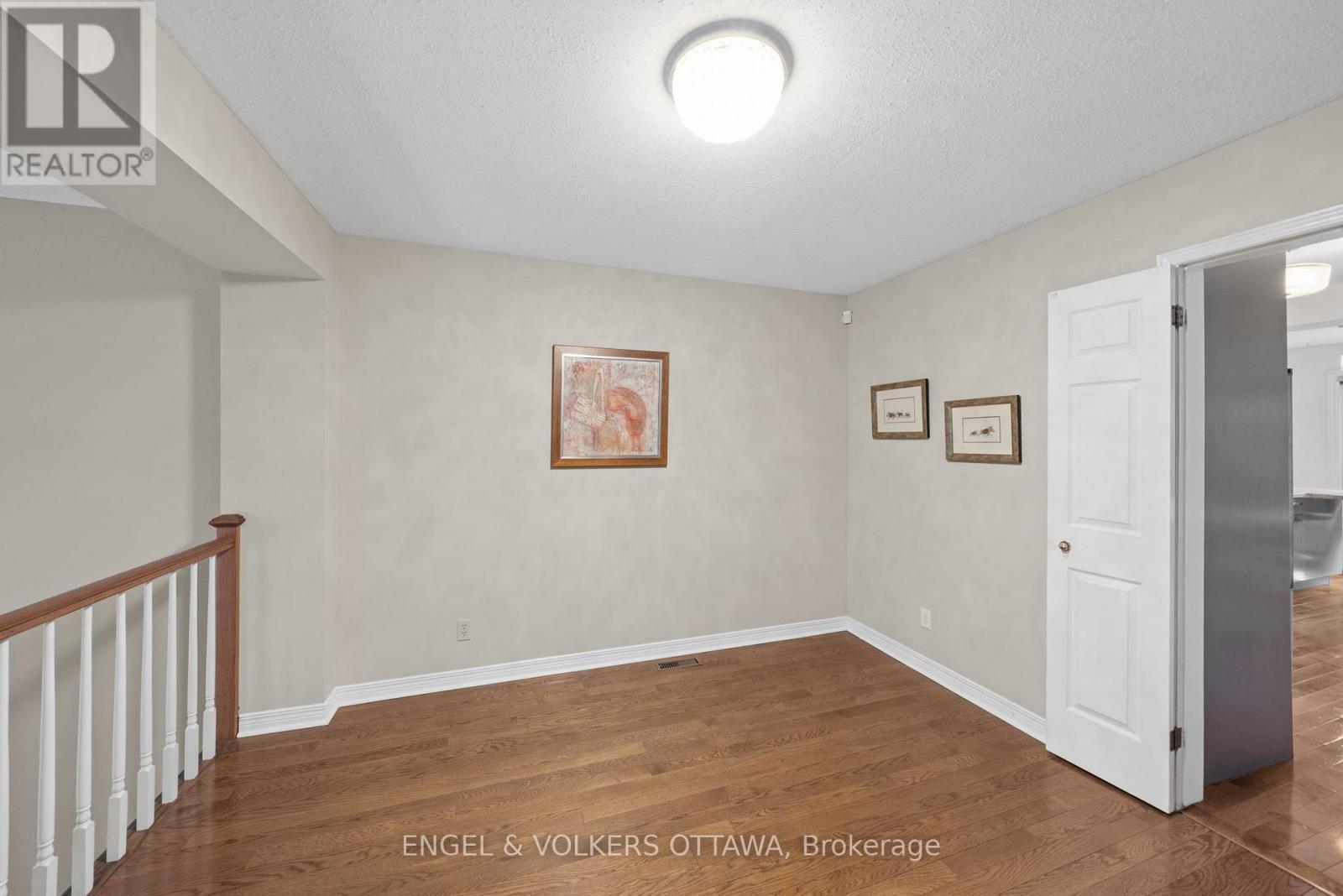 Dining room - 44 Dunbarton Court, Ottawa, ON