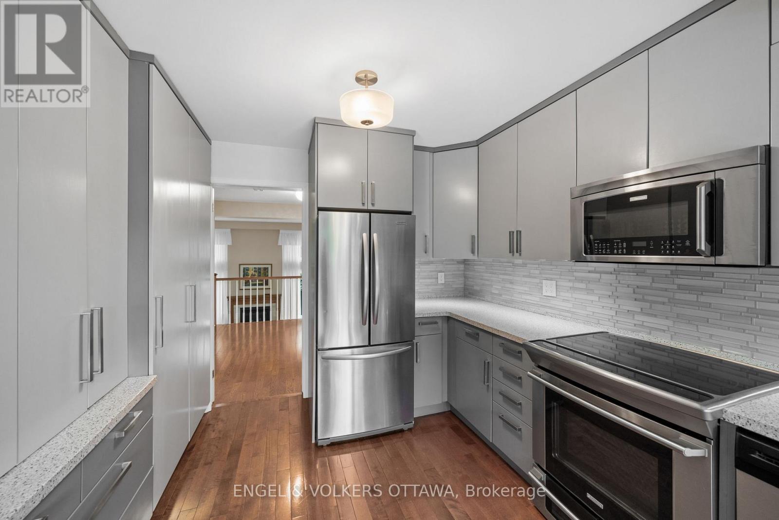 kitchen - 44 Dunbarton Court, Ottawa, ON