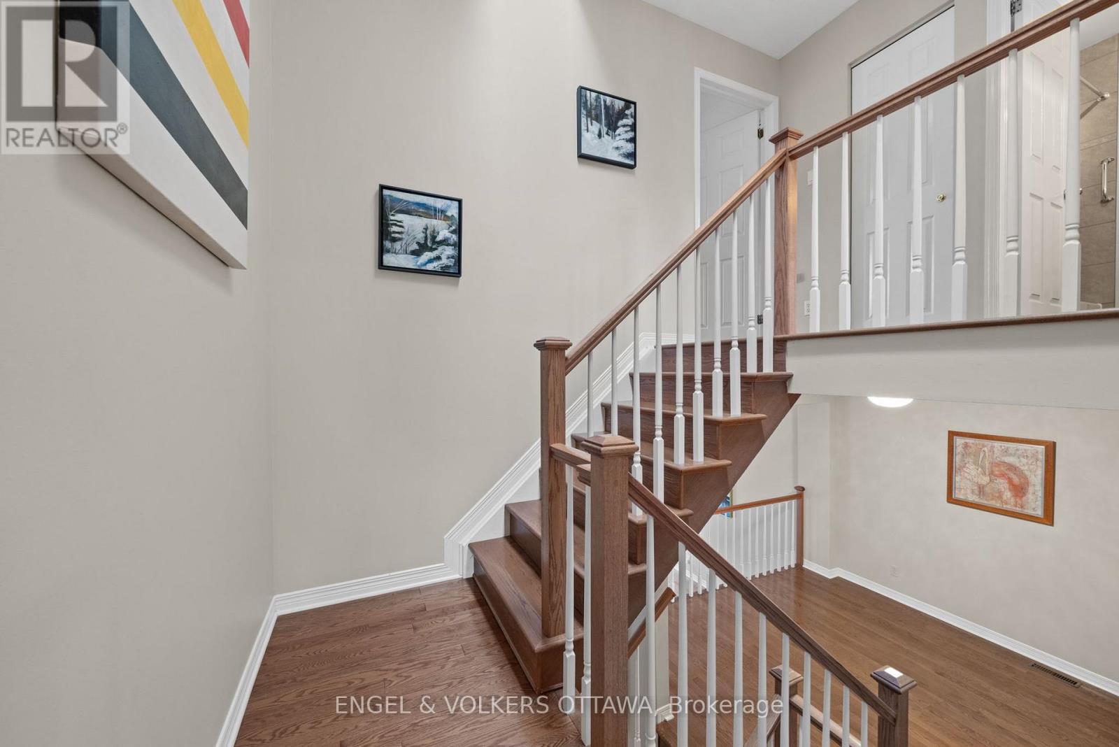 44 Dunbarton Court, Ottawa, ON