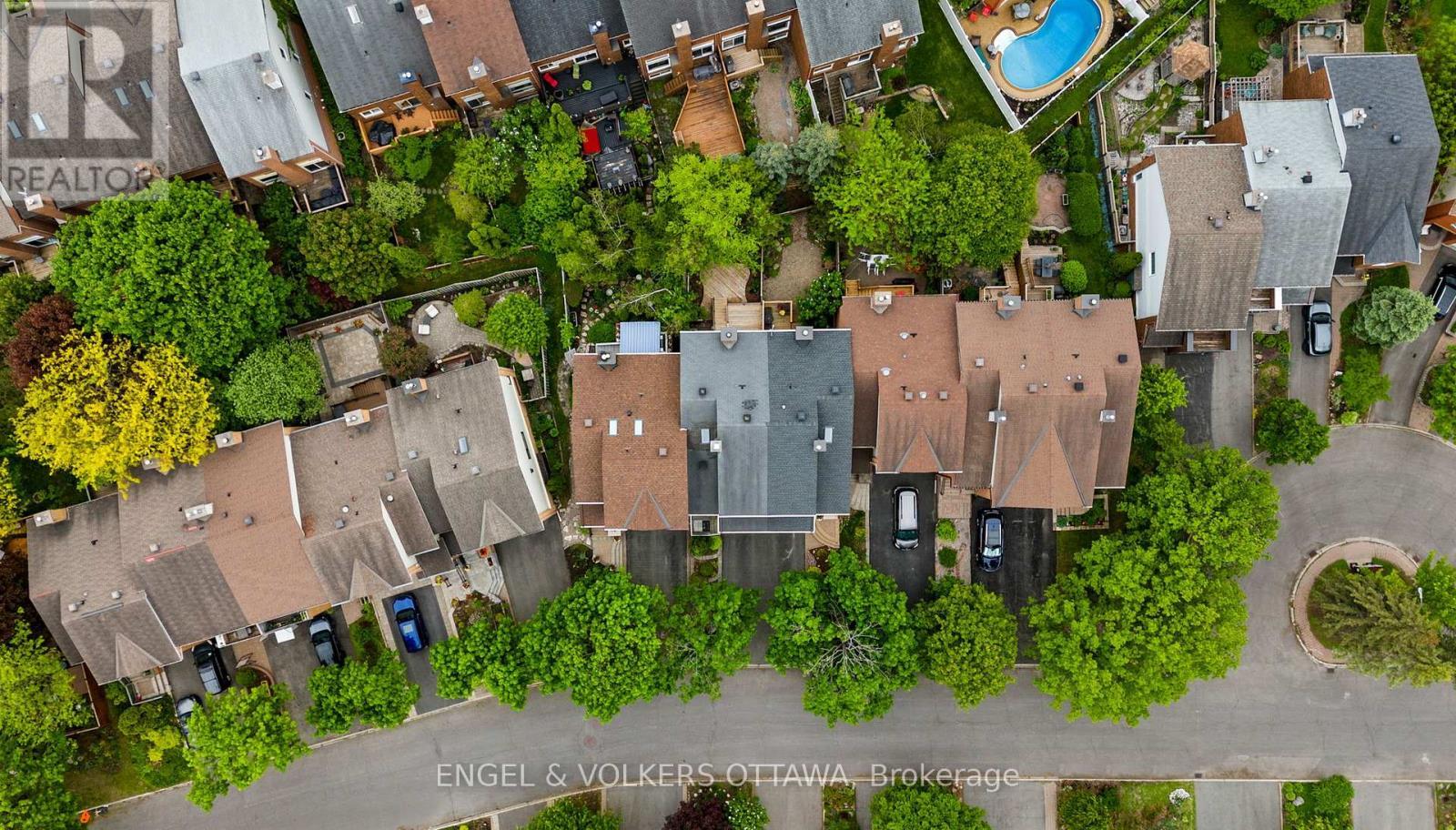 44 Dunbarton Court, Ottawa, ON