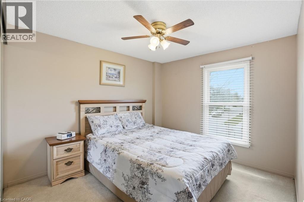 3277 Folkway Drive, Burlington, ON - Indoor Photo Showing Bedroom