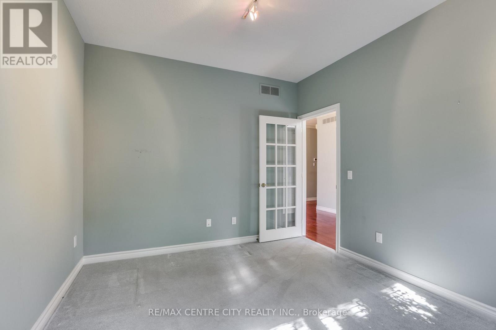 68 - 1040 Riverside Drive, London North (North Q), ON