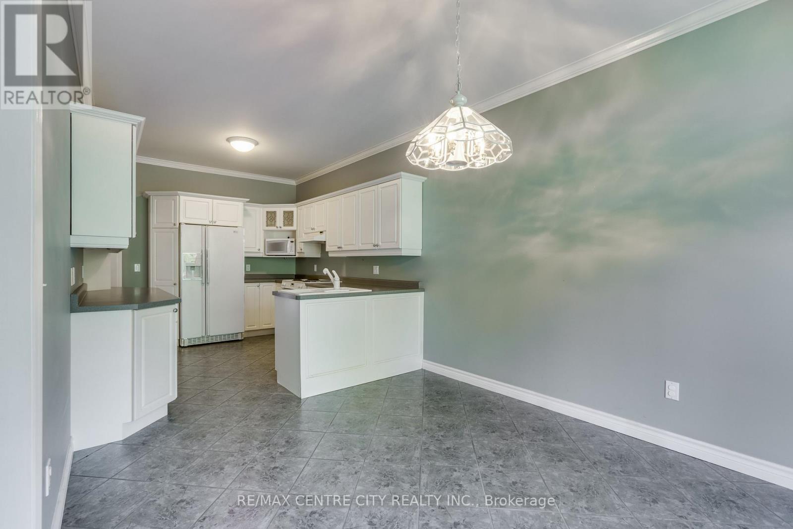 68 - 1040 Riverside Drive, London North (North Q), ON