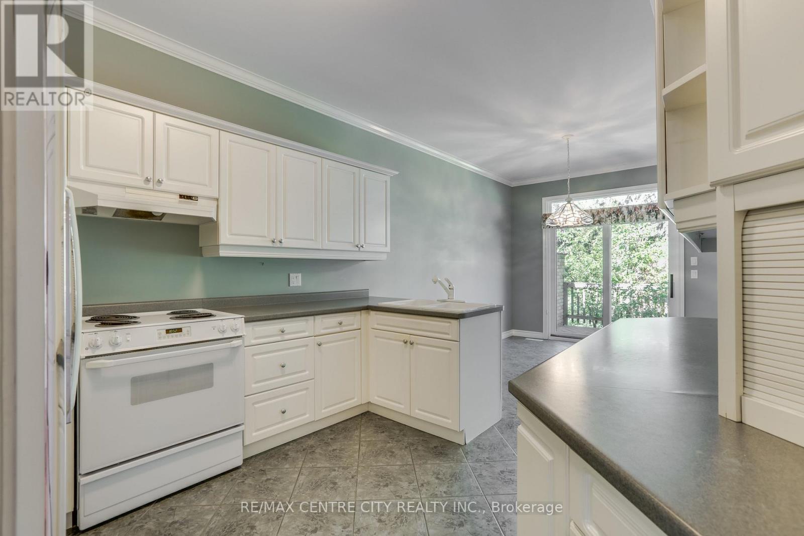 68 - 1040 Riverside Drive, London North (North Q), ON