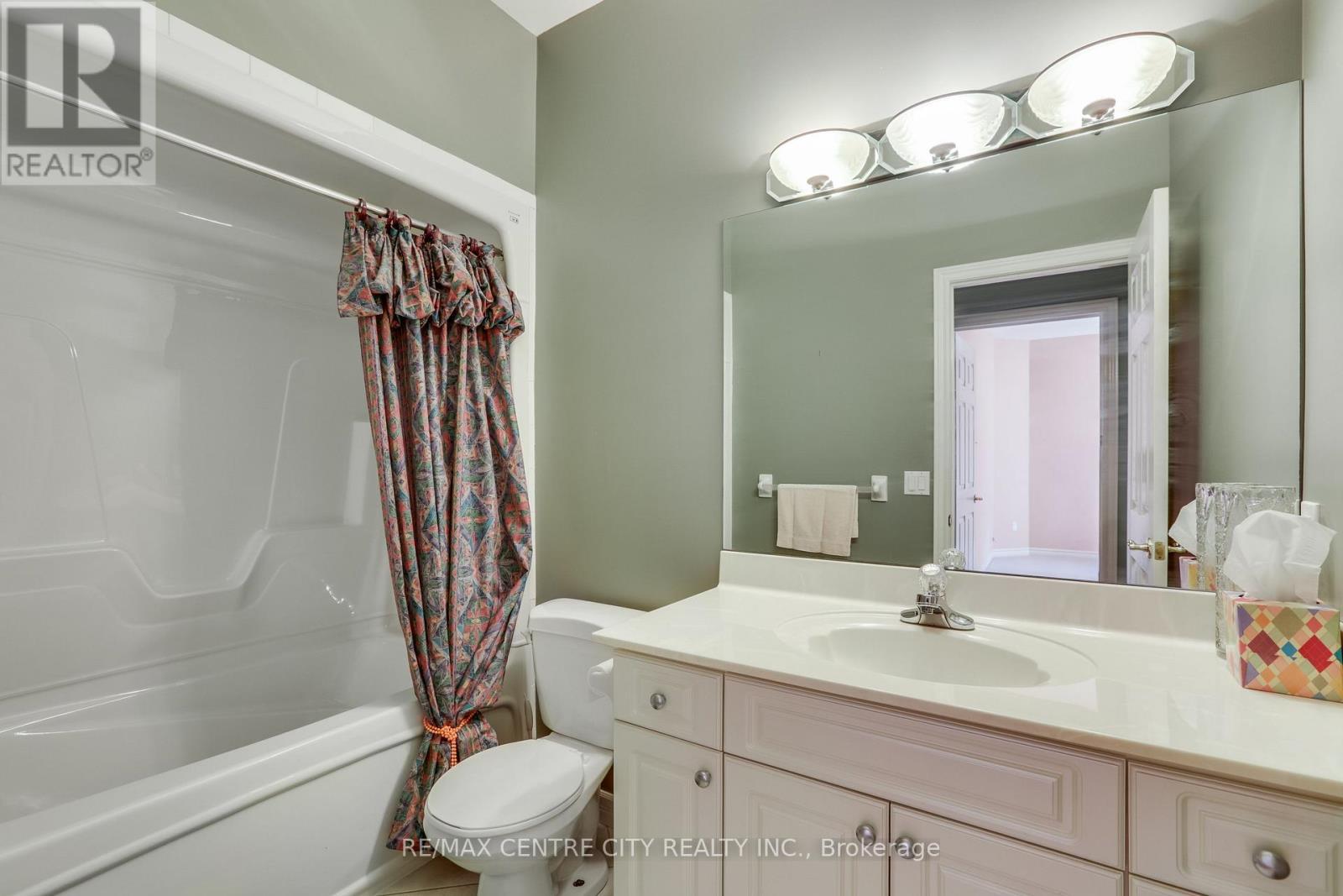 68 - 1040 Riverside Drive, London North (North Q), ON