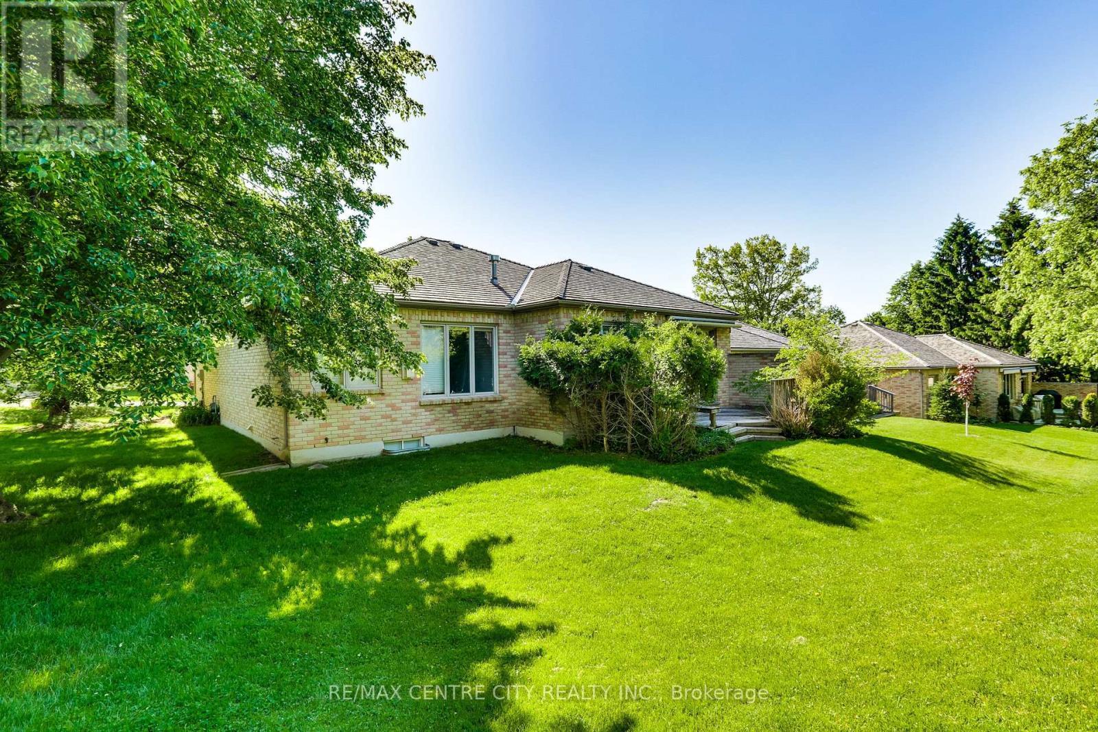 68 - 1040 Riverside Drive, London North (North Q), ON