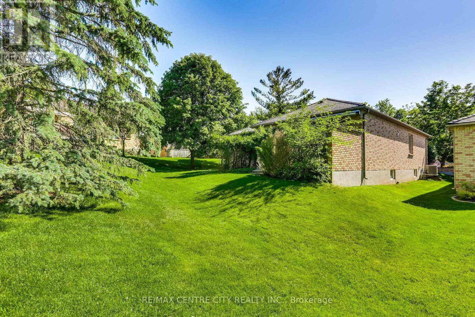 68 - 1040 Riverside Drive, London North (North Q), ON
