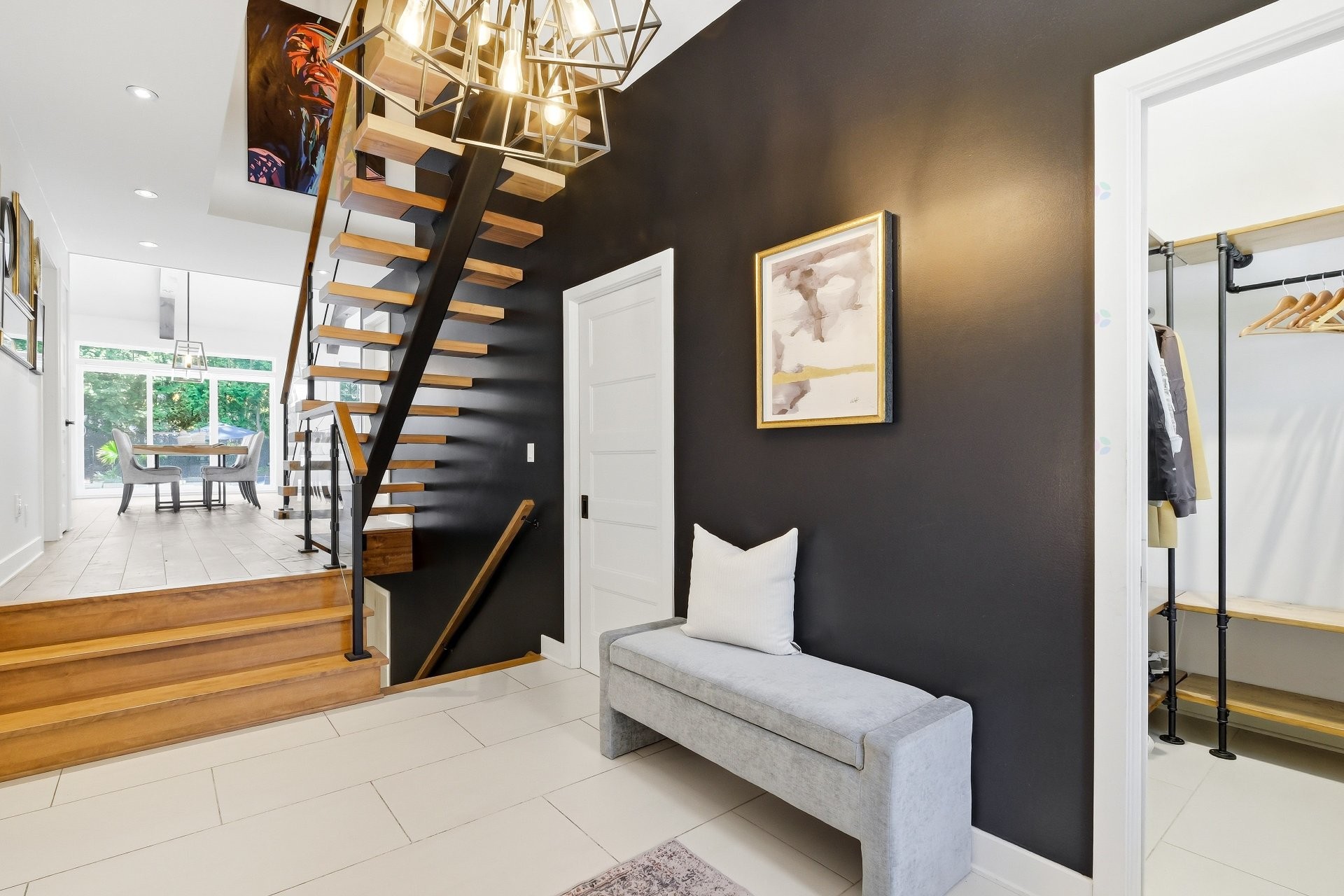 Hall d'entrée/Vestibule - 902 Rue St-John, Otterburn Park, QC