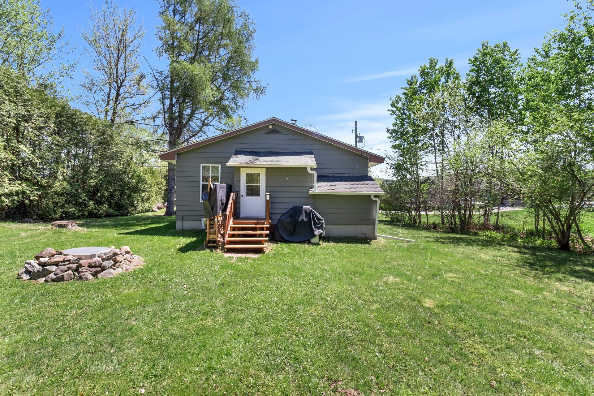 Cour - 529 Rue Bordeleau, Magog, QC - Outdoor