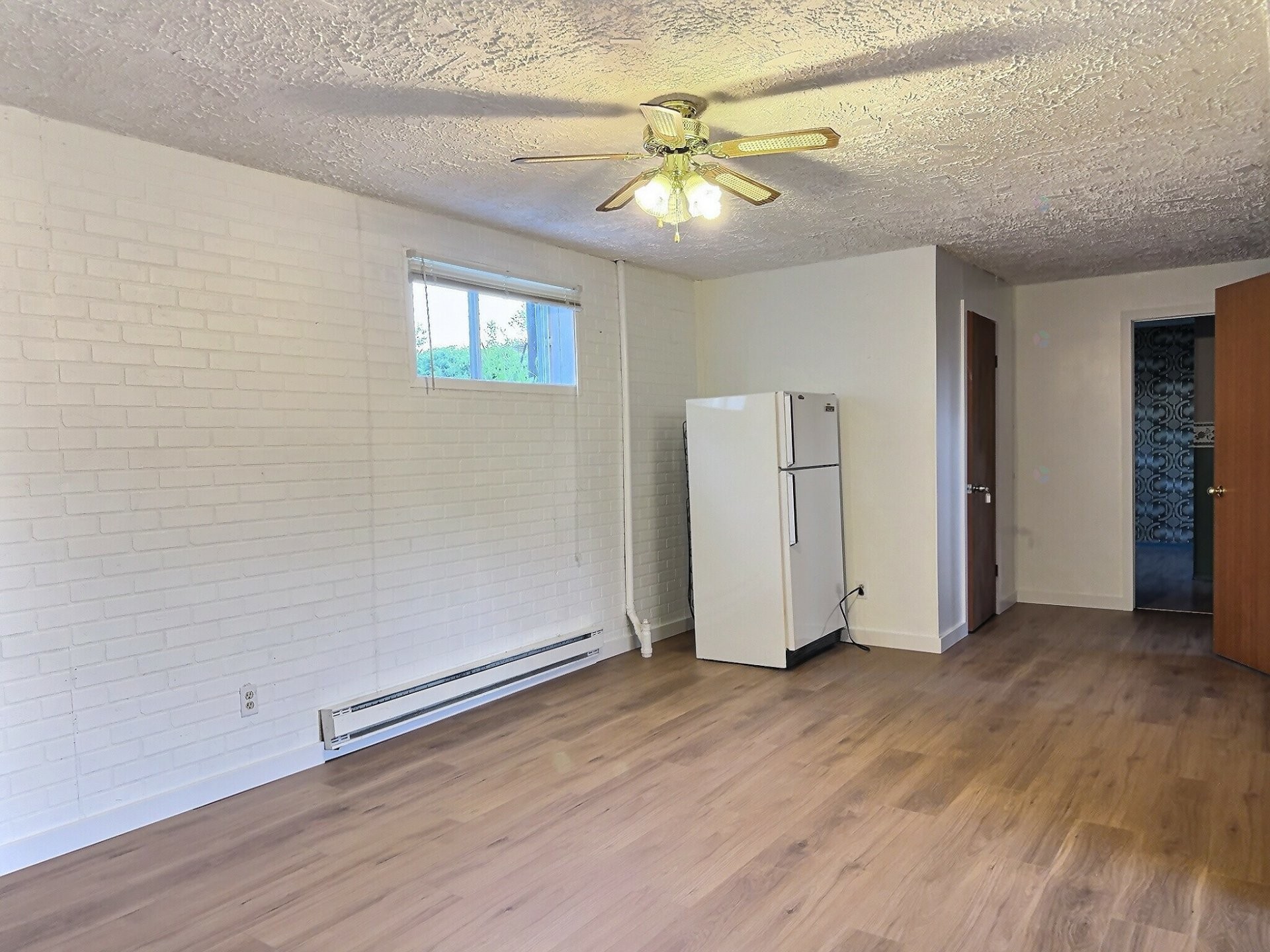Salle familiale - 4 Rue Caron, Ville-Marie, QC - Indoor Photo Showing Other Room