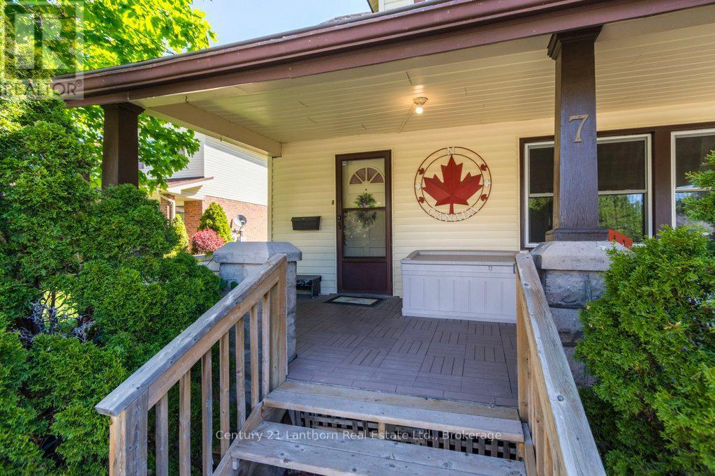 7 Purdy Street, Belleville (Belleville Ward), ON - Outdoor With Deck Patio Veranda With Exterior