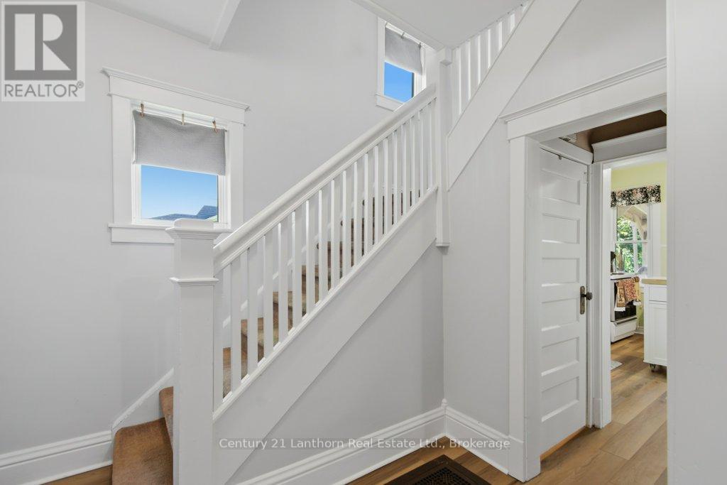 7 Purdy Street, Belleville (Belleville Ward), ON - Indoor Photo Showing Other Room