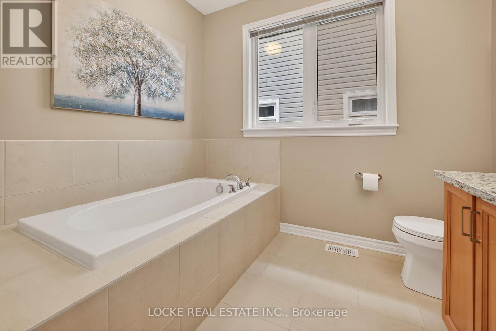 639 Baie-Des-Castors Street, Ottawa, ON - Indoor Photo Showing Bathroom