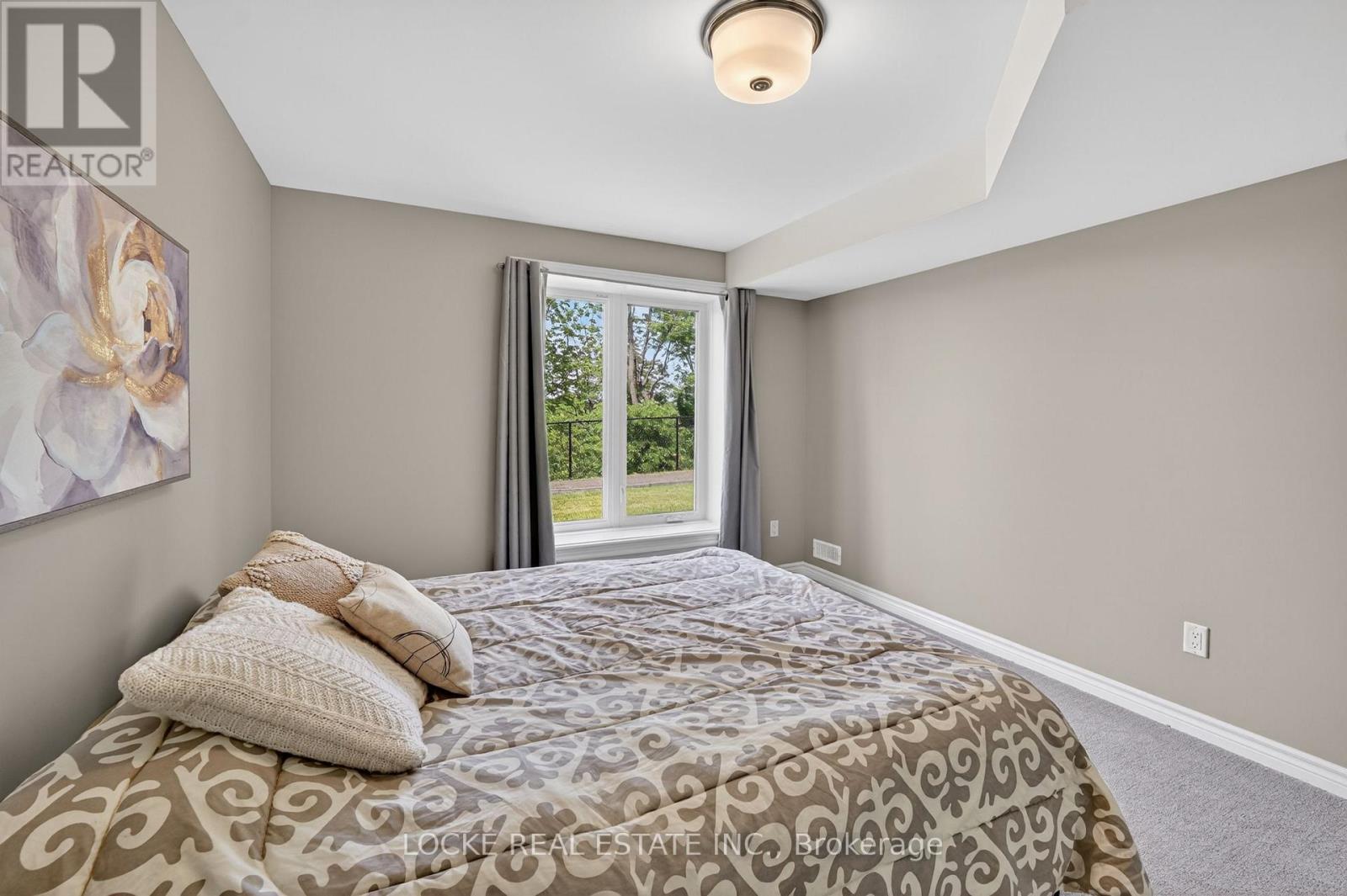 639 Baie-Des-Castors Street, Ottawa, ON - Indoor Photo Showing Bedroom