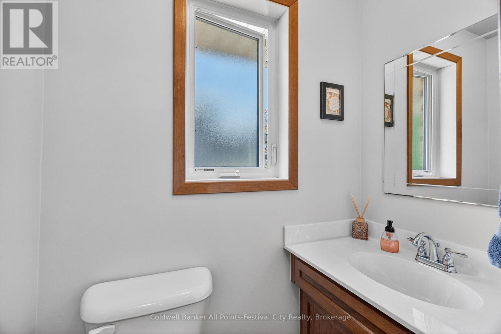 30 Mohawk Crescent, Central Huron (Clinton), ON - Indoor Photo Showing Bathroom
