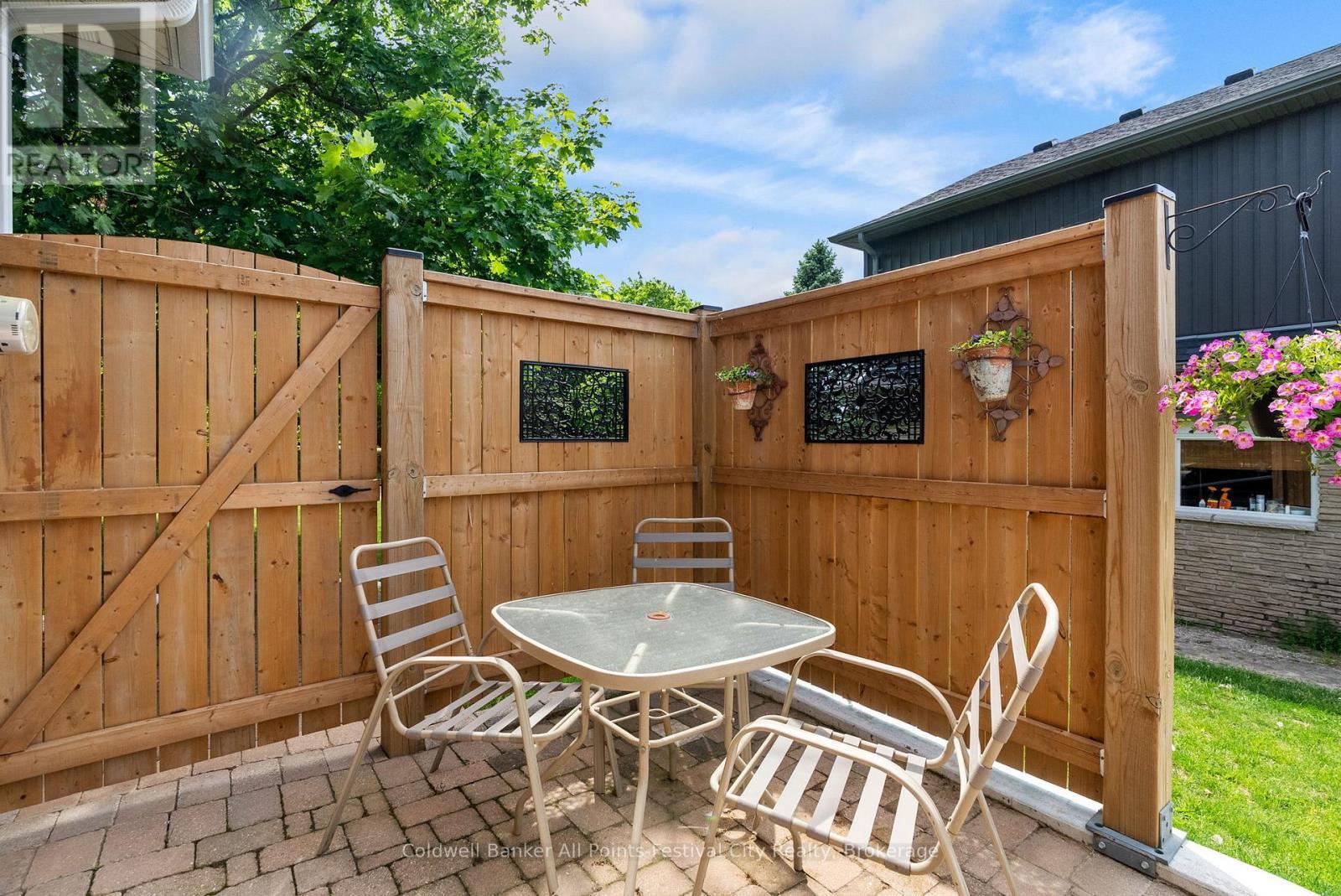 30 Mohawk Crescent, Central Huron (Clinton), ON - Outdoor With Deck Patio Veranda