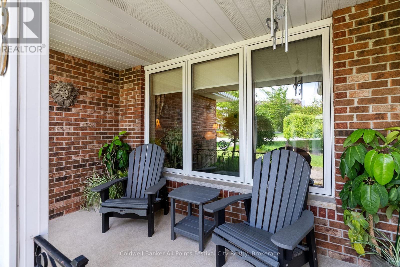 30 Mohawk Crescent, Central Huron (Clinton), ON - Outdoor With Deck Patio Veranda With Exterior
